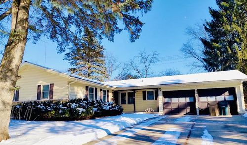 913 Chapel Hill Road, Madison, WI, 53711 | Card Image