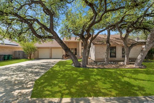 2422 Shadow Cliff St, San Antonio, TX, 78232-4010 | Card Image