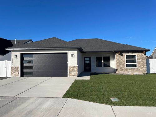 2022 Harrison St S, Twin Falls, ID, 83301-8734 | Card Image