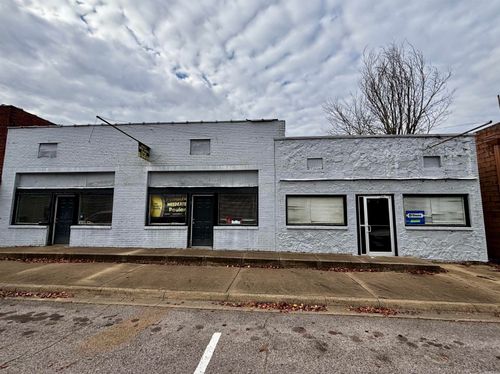 319 N Moose St, Morrilton, AR, 72110-2809 | Card Image