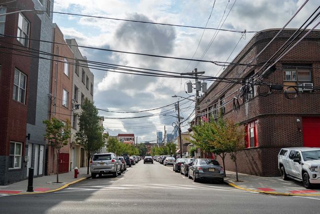 APT-3RD - 540 29 Th St, Condo with 2 bedrooms, 2 bathrooms and null parking in Union City NJ | Image 10