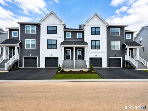 135-135 Shea Cir, Cheshire, CT, 06410-7135 | Card Image