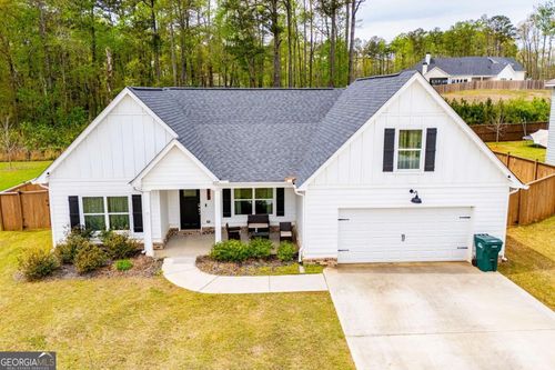 143 Springwood Dr, Carrollton, GA, 30117-3039 | Card Image