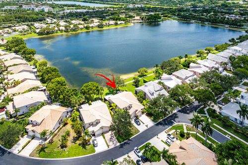 10674 Pelican Dr, Wellington, FL, 33414-6152 | Card Image