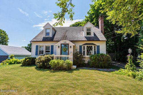 38 Connecticut Ave, Pittsfield, MA, 01201-3608 | Card Image