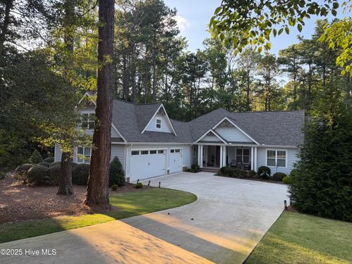 101 Stoneykirk Dr, Pinehurst, NC, 28374-9782 | Card Image