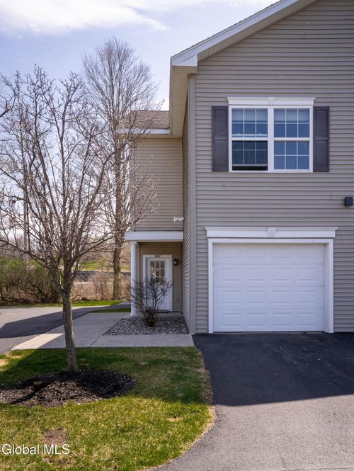 602 Worthington Ter, Wynantskill, NY, 12198-2305 | Card Image