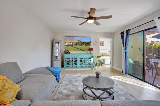 804 Waterview Dr, Condo with 3 bedrooms, 3 bathrooms and null parking in Palm Springs FL | Image 12
