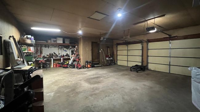Over-sized 2 car garage | Image 36