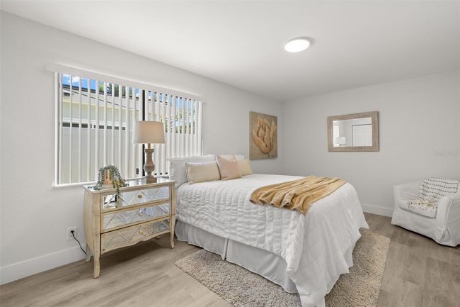 Master Bedroom | Image 12