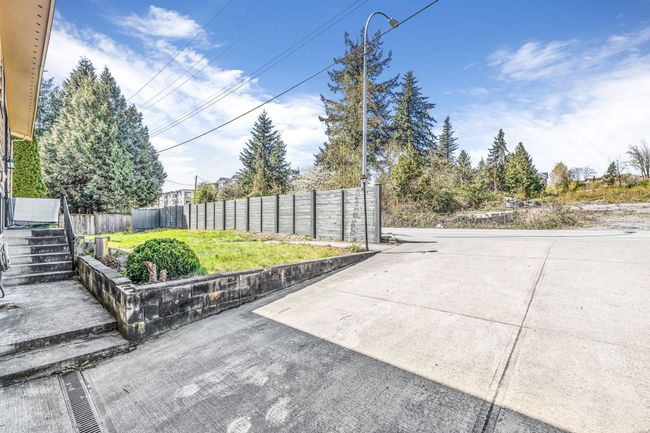 6522 196 Street, House other with 7 bedrooms, 4 bathrooms and 6 parking in Langley BC | Image 4