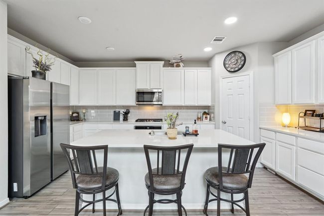 10126 Bayou Oaks Dr, House other with 4 bedrooms, 3 bathrooms and 2 parking in Conroe TX | Image 14
