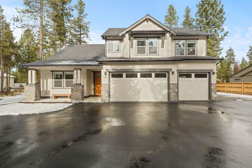 17138 Downey Road, Bend, OR, 97707 | Card Image