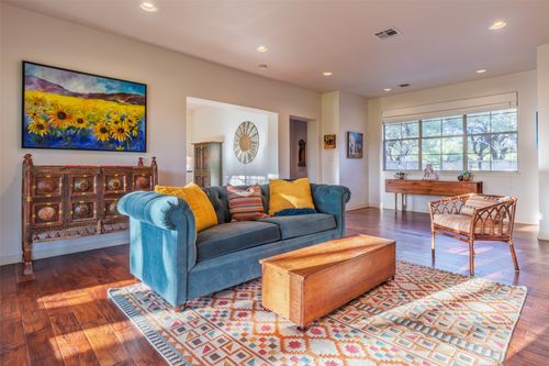 515 East Trl, Spicewood, TX, 78669-8605 | Card Image