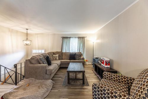 483 Lewis Ct, Johnstown, OH, 43031-9570 | Card Image