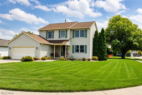 5887 Boxwood Dr, Lorain, OH, 44053-2171 | Card Image