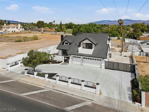 3200 W Oakey Blvd, Las Vegas, NV, 89102-6110 | Card Image