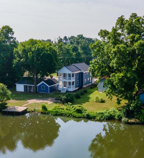 816 River St, Three Rivers, MI, 49093-1102 | Card Image