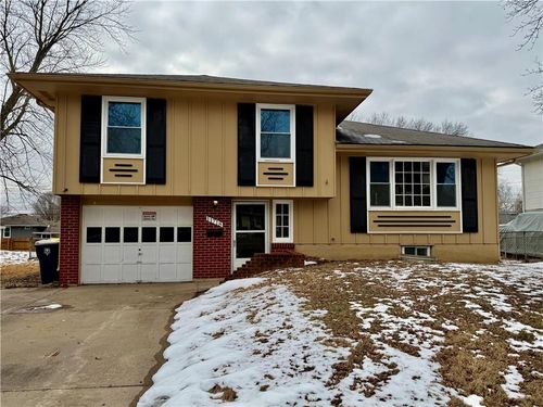 11718 Fremont Ave, Kansas City, MO, 64134-3721 | Card Image