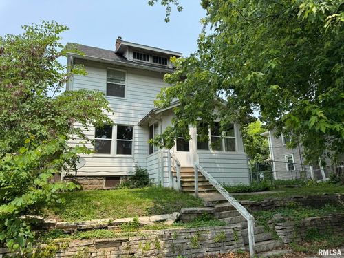 1018 Arlington Ct, Davenport, IA, 52803-3139 | Card Image