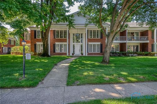 8-6543 Kingsbridge Dr, Sylvania, OH, 43560-3435 | Card Image
