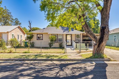 27 W 27th St, San Angelo, TX, 76903-2538 | Card Image