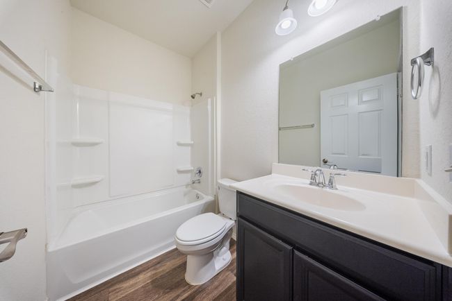 2080 Lost Timbers Dr, House other with 5 bedrooms, 3 bathrooms and 2 parking in Conroe TX | Image 10