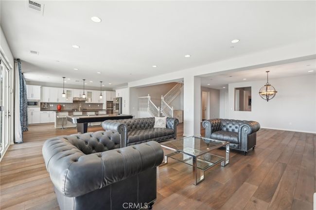19216 Bension Dr, House other with 6 bedrooms, 4 bathrooms and 2 parking in Santa Clarita CA | Image 9