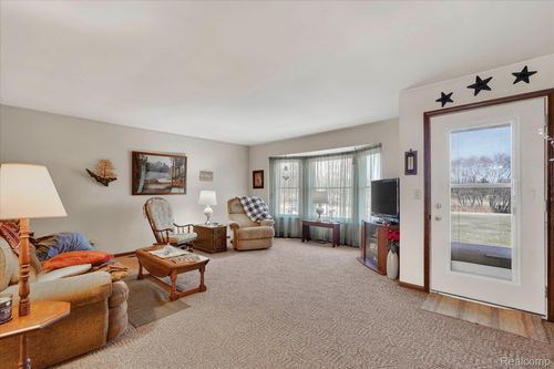 12498 Crawford Rd, Otisville, MI, 48463-9767 | Card Image