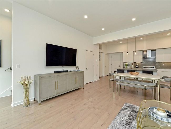 UNIT-2 - 2003 Wilson St, Condo with 3 bedrooms, 4 bathrooms and 2 parking in Austin TX | Image 5