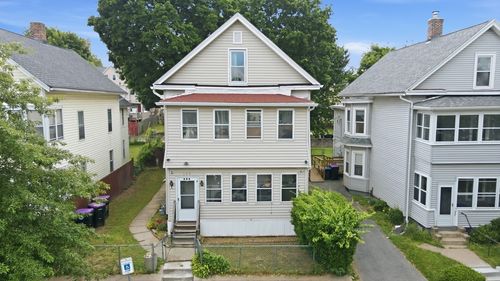 133 Oak St, Holyoke, MA, 01040 | Card Image
