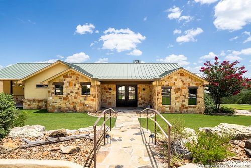 112 Juniper Pt, Ingram, TX, 78025-4411 | Card Image