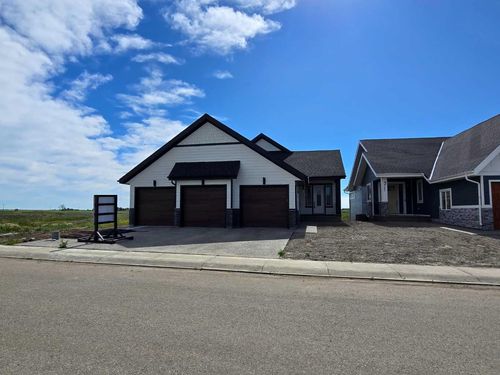 303 Muirfield Cres, Lyalta, AB, T0J1Y1 | Card Image