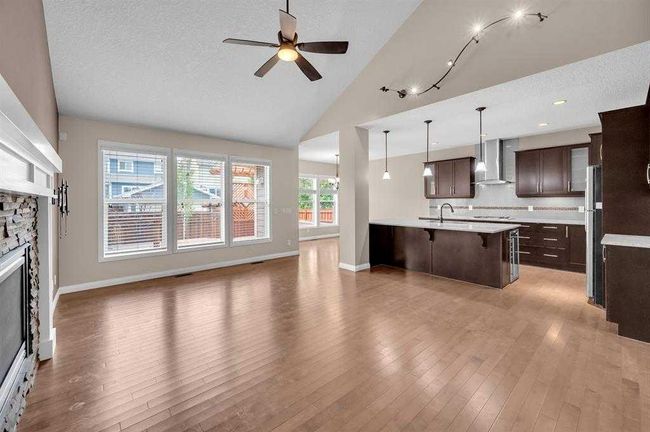 63 Mahogany Way Se, Home with 4 bedrooms, 3 bathrooms and 4 parking in Calgary AB | Image 6