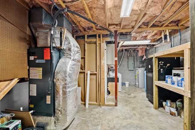 storage area: laundry room | Image 32