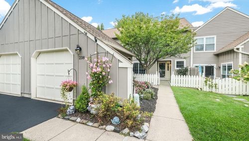238 Copper Beech Dr, BLUE BELL, PA, 19422-2815 | Card Image