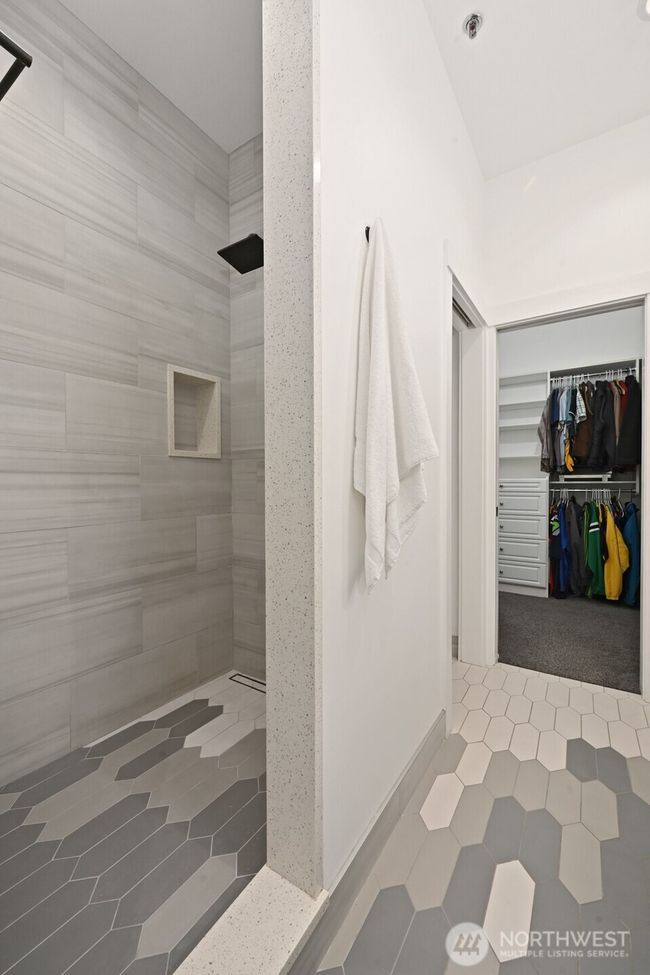 APT-517 - 526 1 St Ave S, Condo with 2 bedrooms, 2 bathrooms and 3 parking in Seattle WA | Image 22