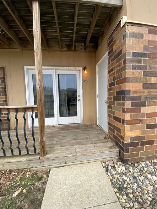 3 27th St, Spirit Lake, IA, 51360-1875 | Card Image