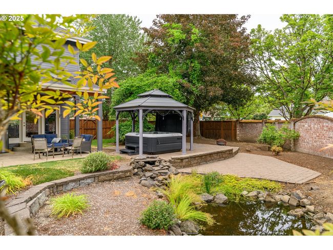 2351 Nw Pinehurst Dr, House other with 5 bedrooms, 3 bathrooms and 3 parking in McMinnville OR | Image 43