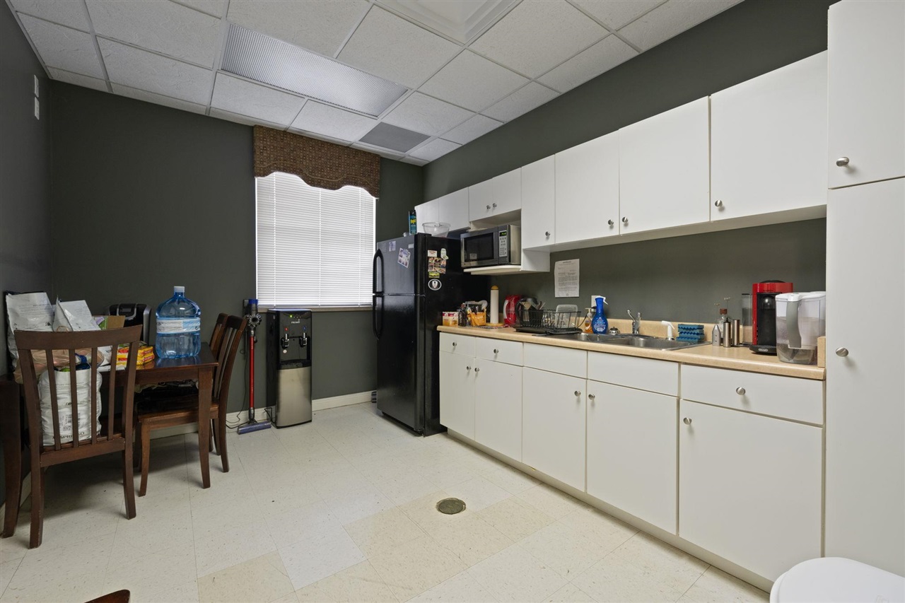 Commercial Lease in Bowling Green 3