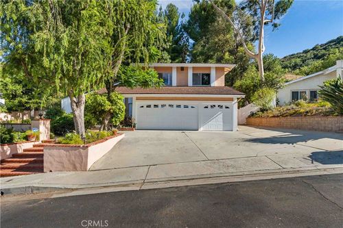 19932 Turnberry Dr, Tarzana, CA, 91356-5635 | Card Image