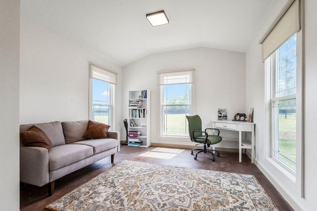 Welcoming space with lovely natural light! | Image 70