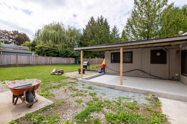 22950 Rogers Avenue, House other with 4 bedrooms, 2 bathrooms and 6 parking in Maple Ridge BC | Image 22