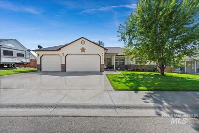 1547 Ne Idarock, House other with 4 bedrooms, 2 bathrooms and 3 parking in Mountain Home ID | Image 3