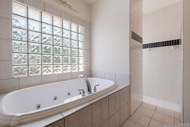 1018 Coyote Ridge Dr, House other with 3 bedrooms, 2 bathrooms and null parking in Spring Branch TX | Image 15