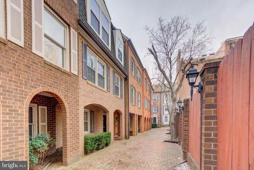 unit-d-900 24th St Nw, WASHINGTON, DC, 20037-2200 | Card Image