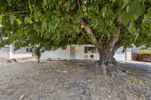 1728 S Church St, Visalia, CA, 93277-5412 | Card Image