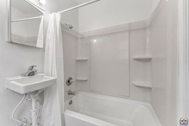 1262 Sw Clay St, Home with 0 bedrooms, 0 bathrooms and null parking in Topeka KS | Image 25