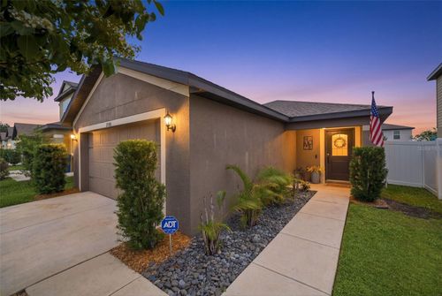 29196 Fedora Cir, BROOKSVILLE, FL, 34602-4501 | Card Image
