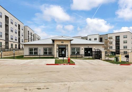 10303-13411 Fm 812 Rd, Del Valle, TX, 78617-5515 | Card Image